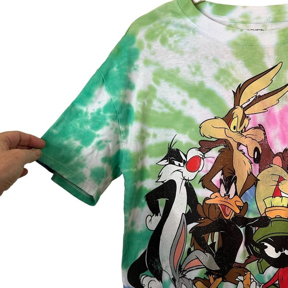 Looney Tunes Tye-Dye Graphic Tee Size Medium - Picture 4 of 6